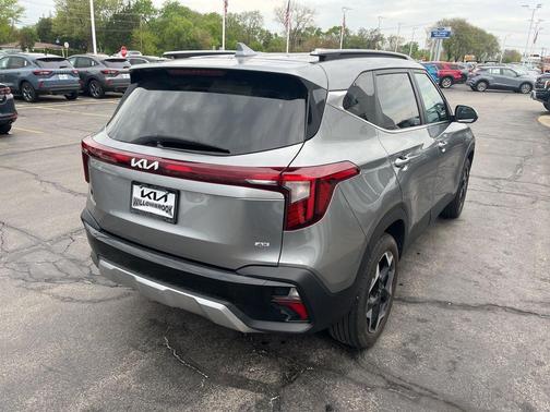 Steel Gray 2024 Kia Seltos EX