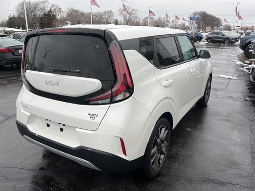 2024 Kia Soul EX