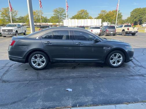 2016 Ford Taurus SE