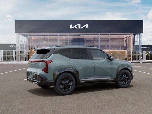 Green 2027 Kia Seltos X-Line