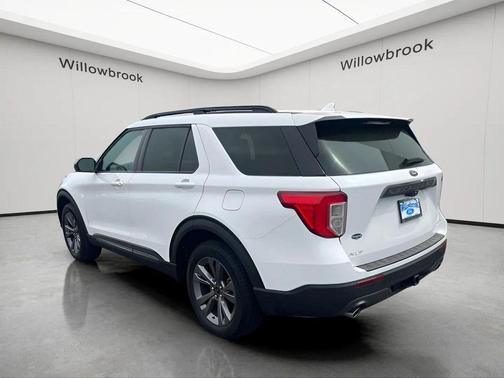 White Metallic 2023 Ford Explorer XLT