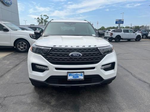 White Metallic 2023 Ford Explorer XLT