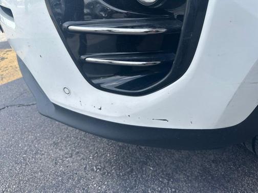 Snow White Pearl 2017 Kia Sportage EX