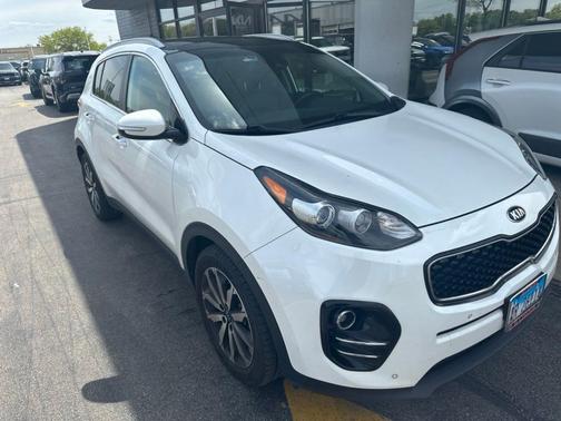 Snow White Pearl 2017 Kia Sportage EX
