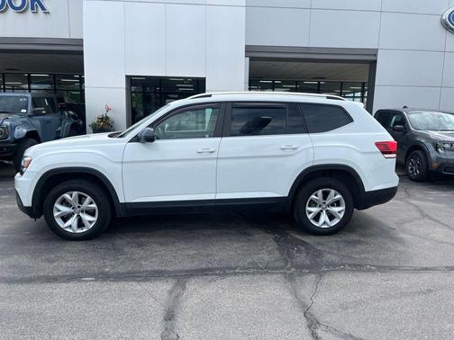Pure White 2019 Volkswagen Atlas 3.6L S