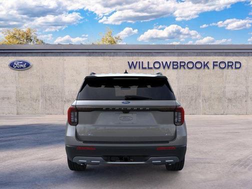 Carbonized Gray Metallic 2026 Ford Explorer Active