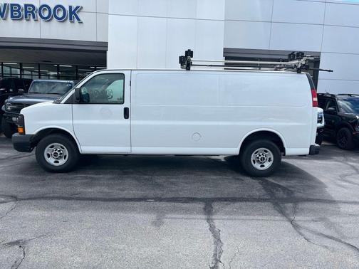 Summit White 2015 GMC Savana 3500 Work Van