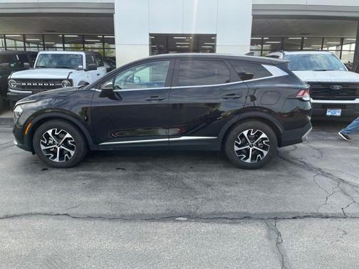 Ebony Black 2023 Kia Sportage EX