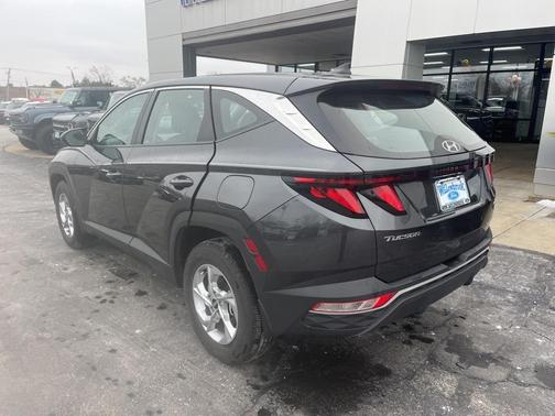 2023 Hyundai TUCSON SE