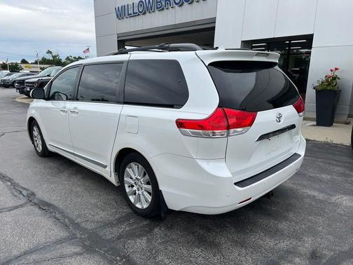 Blizzard Pearl 2013 Toyota Sienna Limited