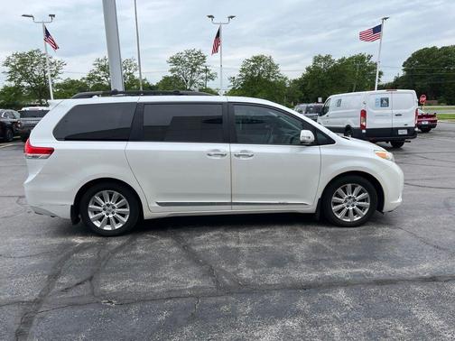 Blizzard Pearl 2013 Toyota Sienna Limited