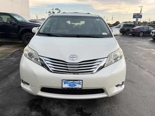 Blizzard Pearl 2013 Toyota Sienna Limited