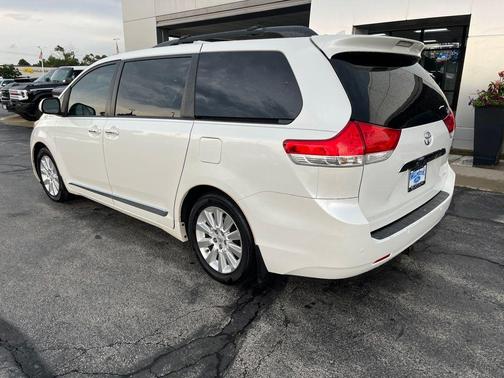 Blizzard Pearl 2013 Toyota Sienna Limited