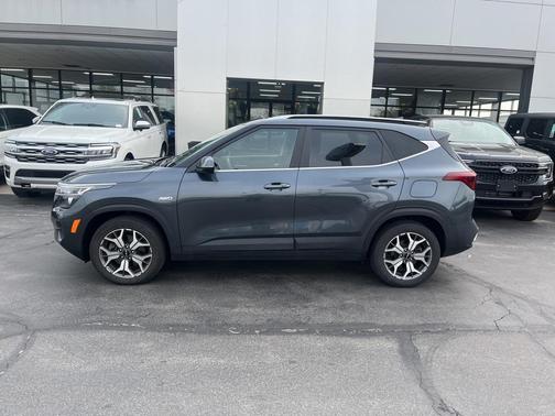 2022 Kia Seltos EX