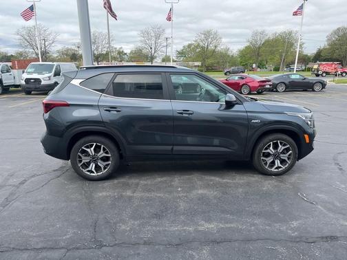 2022 Kia Seltos EX
