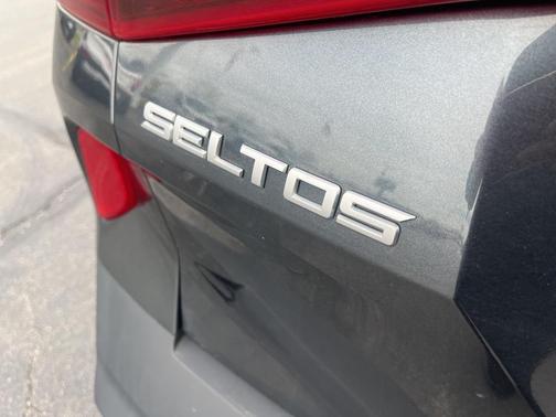 2022 Kia Seltos EX