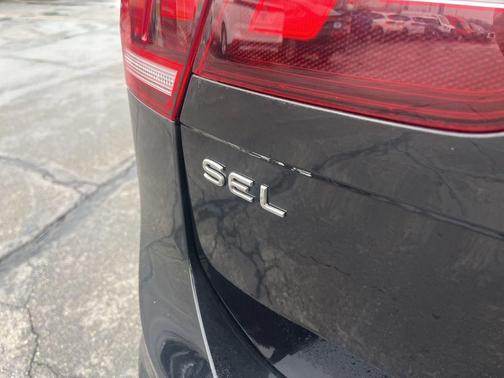 2022 Volkswagen Tiguan 2.0T SEL R-Line