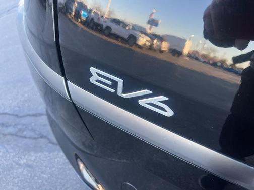 2024 Kia EV6 Wind