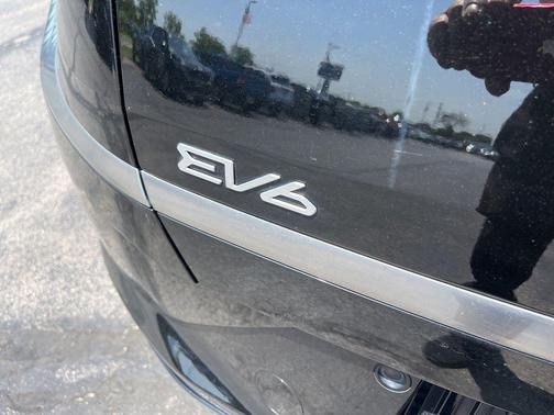 Black 2023 Kia EV6 Wind