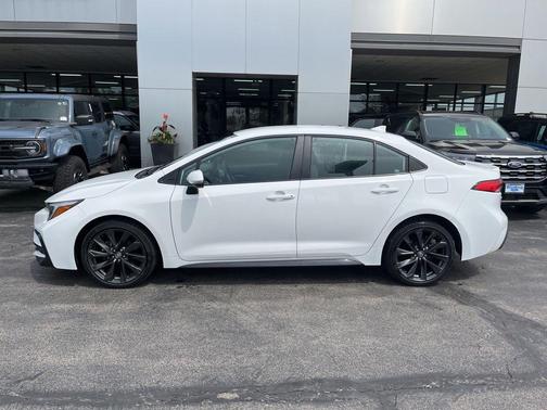 Ice 2025 Toyota Corolla SE