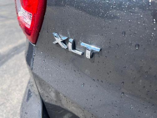 Magnetic 2017 Ford Explorer XLT