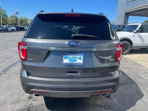 Magnetic 2017 Ford Explorer XLT
