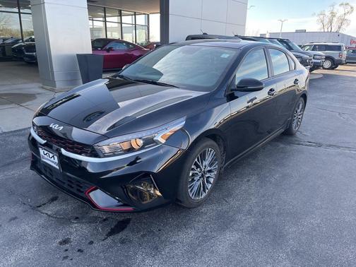 Aurora Black Pearl 2023 Kia Forte GT-Line