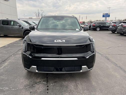 Aurora Black Pearl 2024 Kia EV9 Land