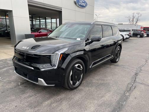 Aurora Black Pearl 2024 Kia EV9 Land