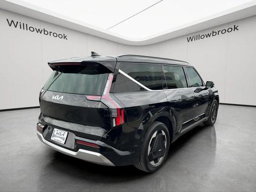 Aurora Black Pearl 2024 Kia EV9 Land