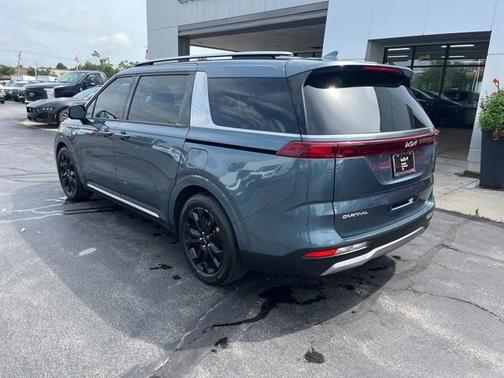 2024 Kia Carnival SX