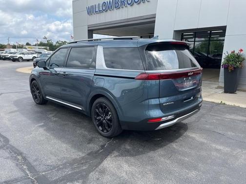 2024 Kia Carnival SX