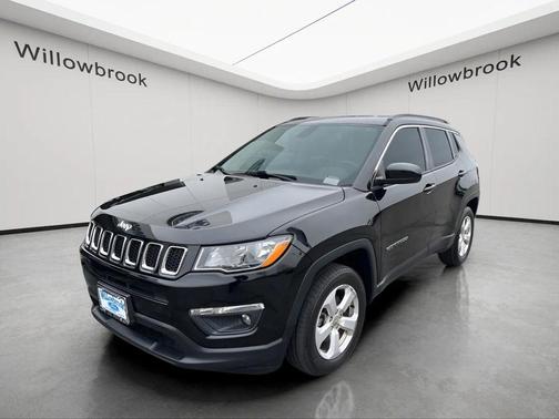 Diamond Black 2018 Jeep Compass Latitude