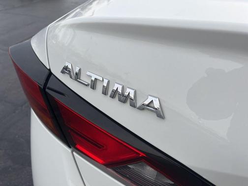 2022 Nissan Altima 2.5 S
