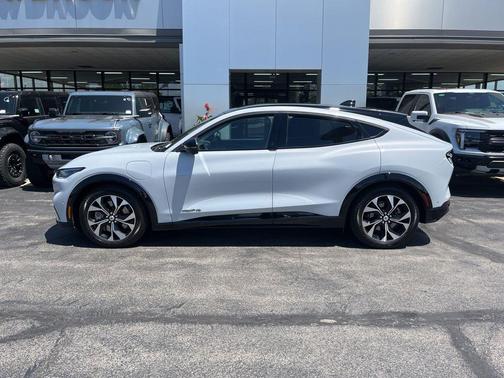 White Metallic 2022 Ford Mustang Mach-E Premium