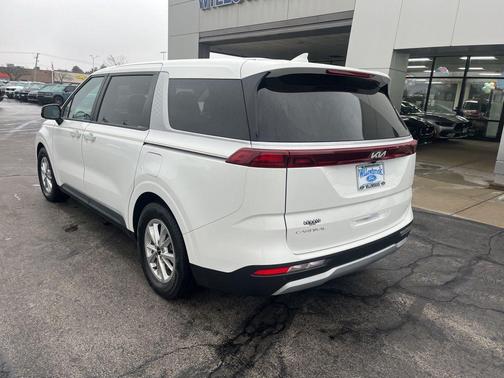 2024 Kia Carnival LX