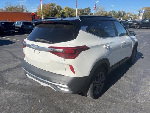 2023 Kia Seltos S