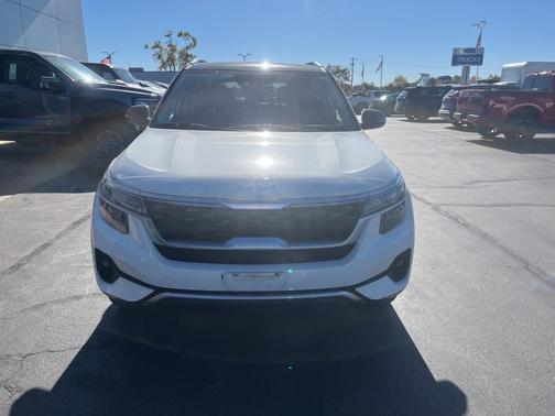 2023 Kia Seltos S