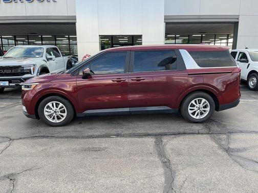 2022 Kia Carnival LXS