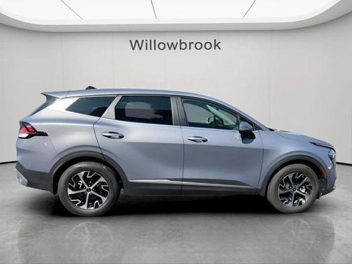 Everlasting Silver 2024 Kia Sportage EX