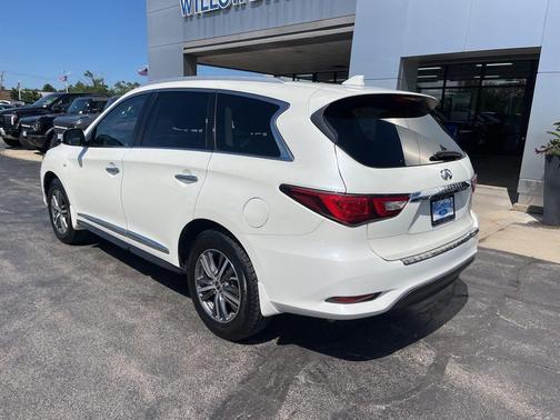 White 2017 INFINITI QX60 Base