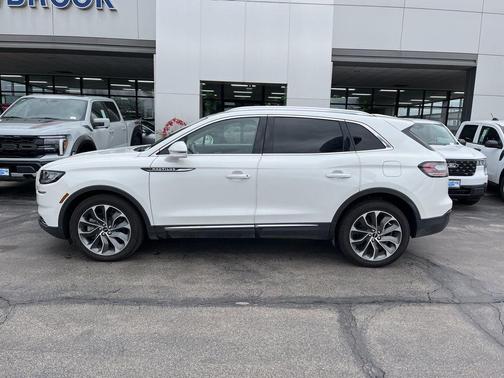 2022 Lincoln Nautilus Reserve