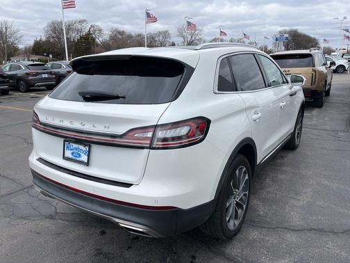 2022 Lincoln Nautilus Reserve