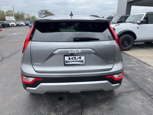 Steel Gray 2024 Kia Niro EX