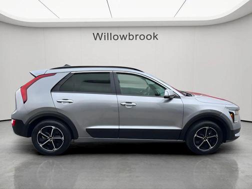 Steel Gray 2024 Kia Niro EX