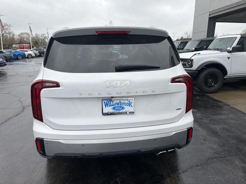 Glacial White Pearl 2023 Kia Telluride S