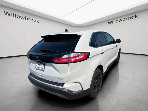 White Metallic 2024 Ford Edge SEL