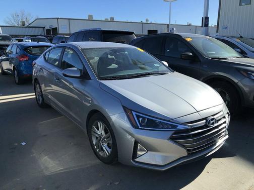 2020 Hyundai ELANTRA SEL