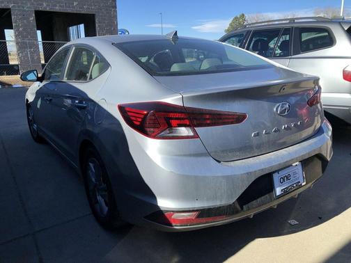 2020 Hyundai ELANTRA SEL