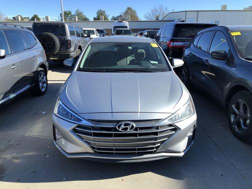 2020 Hyundai ELANTRA SEL